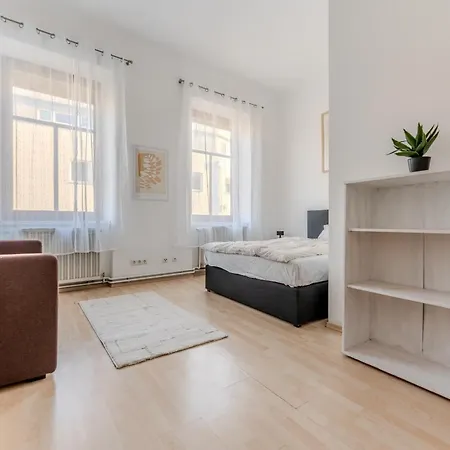 Danube Living Collection - Langenloiser Strasse - Geraeumiges Stadthaus Prázdninový dům *