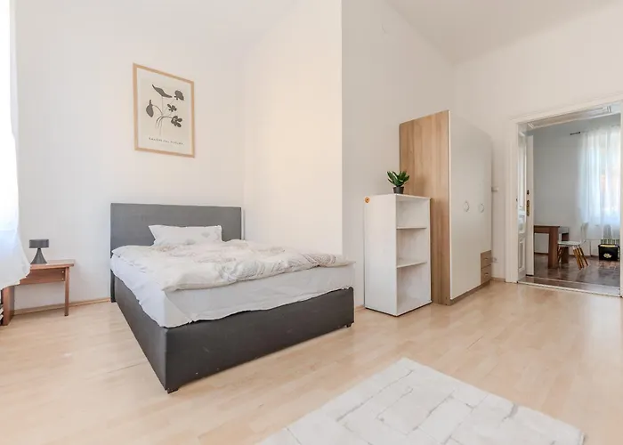 Vakantiehuis Spacious House Krems an der Donau